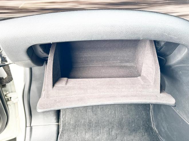 エルグランド2.5 250ハイウェイスター 4WD ローンが不安な方＜優遇ローン＞ 寒冷地仕様　純正ナビ　後席モニター　バックカメラ　両側パワースライド 4WD 2500 5Dr