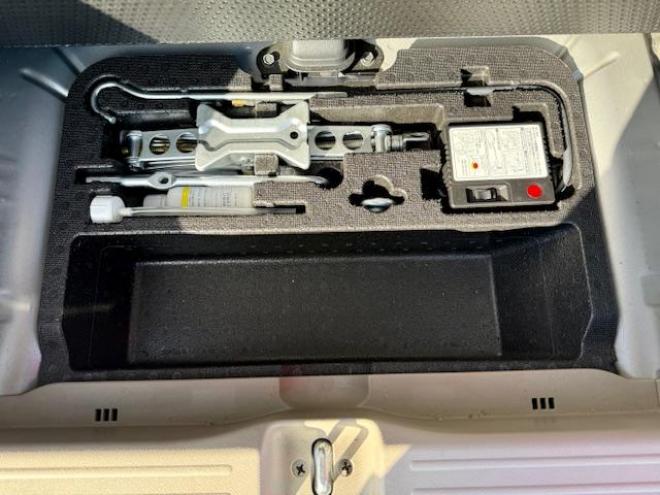 ライフＧ　４ＷＤ 4WD ６６０ ５Dr