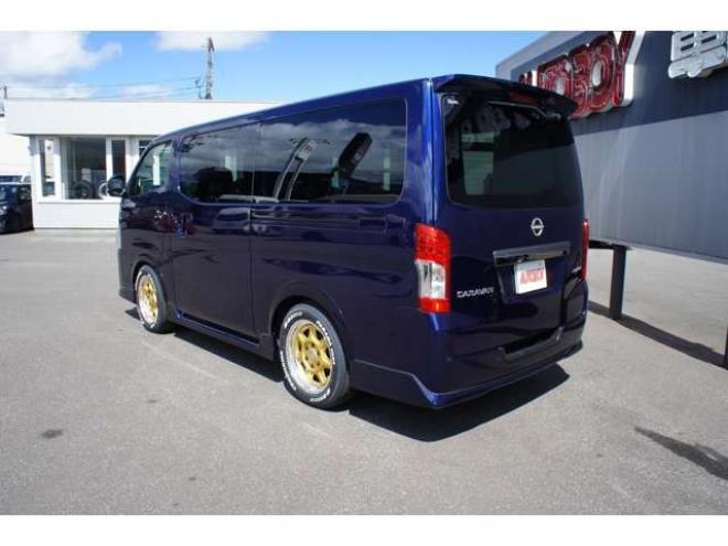 キャラバン2.4 AUTECH エクステリア セレクション ロングボディ ディーゼルターボ 4WD　エクステリアセレクション4WD　Bodyline新作17インチAW&薄型オーバーフェンダー&ベッドキットTYPE2　ヨコハマPARADA215/60R17 登録済未使用車 2400