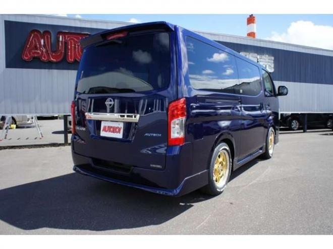 キャラバン2.4 AUTECH エクステリア セレクション ロングボディ ディーゼルターボ 4WD　エクステリアセレクション4WD　Bodyline新作17インチAW&薄型オーバーフェンダー&ベッドキットTYPE2　ヨコハマPARADA215/60R17 登録済未使用車 2400