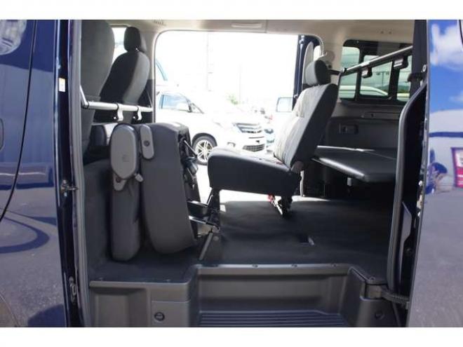 キャラバン2.4 AUTECH エクステリア セレクション ロングボディ ディーゼルターボ 4WD　エクステリアセレクション4WD　Bodyline新作17インチAW&薄型オーバーフェンダー&ベッドキットTYPE2　ヨコハマPARADA215/60R17 登録済未使用車 2400