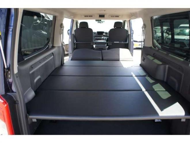 キャラバン2.4 AUTECH エクステリア セレクション ロングボディ ディーゼルターボ 4WD　エクステリアセレクション4WD　Bodyline新作17インチAW&薄型オーバーフェンダー&ベッドキットTYPE2　ヨコハマPARADA215/60R17 登録済未使用車 2400