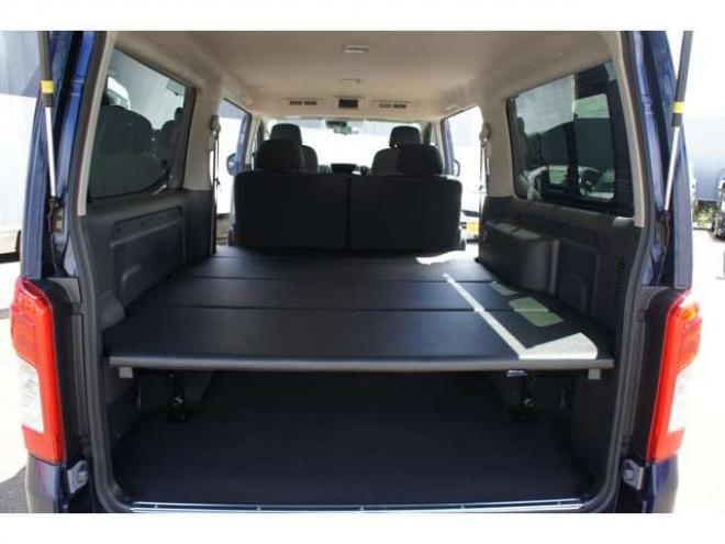 キャラバン2.4 AUTECH エクステリア セレクション ロングボディ ディーゼルターボ 4WD　エクステリアセレクション4WD　Bodyline新作17インチAW&薄型オーバーフェンダー&ベッドキットTYPE2　ヨコハマPARADA215/60R17 登録済未使用車 2400