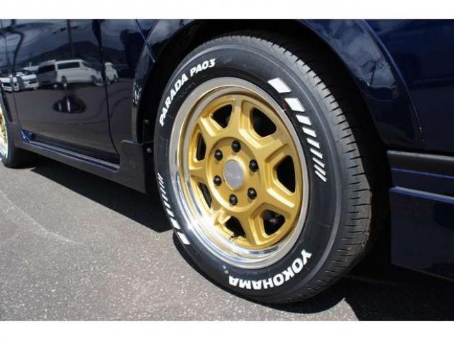 キャラバン2.4 AUTECH エクステリア セレクション ロングボディ ディーゼルターボ 4WD　エクステリアセレクション4WD　Bodyline新作17インチAW&薄型オーバーフェンダー&ベッドキットTYPE2　ヨコハマPARADA215/60R17 登録済未使用車 2400