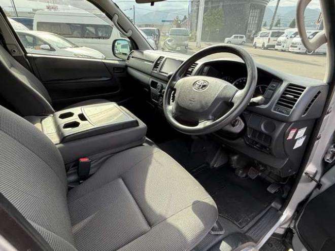 ハイエースバン2.8 DX ロング ディーゼルターボ 4WD　寒冷地仕様　415COBRA　丸目ヘッドライトキット　サファイアフロントリップスポイラー　ENCB16インチアルミ　トーヨーオープンカントリー　リアヒーター　リアエアコン 2800