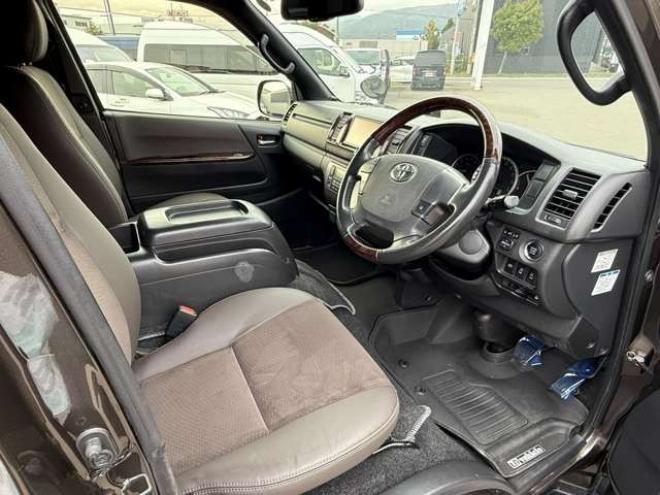 ハイエースバン2.8 スーパーGL 50TH アニバーサリー リミテッド ロングボディ ディーゼルターボ 4WD　415COBRA　CL-3 フロントリップスポイラー　ステージ2ルーフスポイラー　By2NEO　BADフェイスボンネット　ローフォルムフェンダー　ESSEX　ENCB　17インチブロンズホイール　ヨコハマパラダ　NEWパーツカスタム 2800