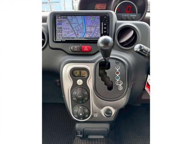 スペイド1.5 G 4WD　トヨタセーフティセンス　プッシュスタート　ナビ　バックカメラ　フルセグTV シートヒーター　ステアリングヒーター　ワイパーデアイサー　パワースライドドア 1500