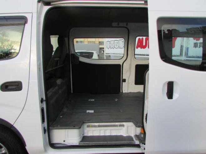 キャラバンNV350 2.5 DX スーパーロングボディ ハイルーフ ディーゼルターボ 4WD　パートタイム4WD/ETC/フルセグTV/バックカメラ/キーレス/純正エンジンスターター/両側スライドドア 2500