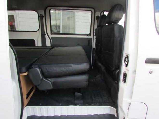 タウンエースバン1.5 GL 4WD　パートタイム4WD　ディスプレイオーディオ　リアヒーター　リアフォグ　GRIPMAX　MUDRAGE　M/Tホワイト　アイドリングストップ　横滑り防止　　フローティングビッグCarPlay対応　Bluetooth　社外14インチAW 1500