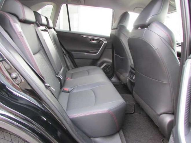 RAV-42.0 アドベンチャー オフロード パッケージII 4WD　LEDヘッドライト/ビルトインETC2.0/シートヒーター/ステアリングヒーター/フルセグTV/バックカメラ/レーダークルーズコントロール/パワーバックドア/エンジンスターター 2000