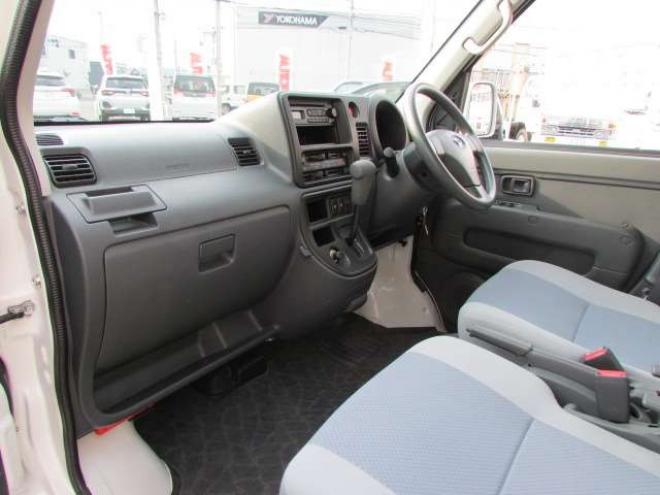 ハイゼットカーゴ スローパー(リアシートレス)+　折り畳み補助シート 福祉車両 4WD 660