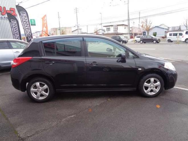 ティーダ1.5 15M FOUR SV＋プラズマ 4WD　ワンオーナー　夏冬タイヤ　走行31600km 1500