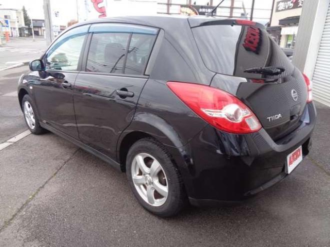 ティーダ1.5 15M FOUR SV＋プラズマ 4WD　ワンオーナー　夏冬タイヤ　走行31600km 1500