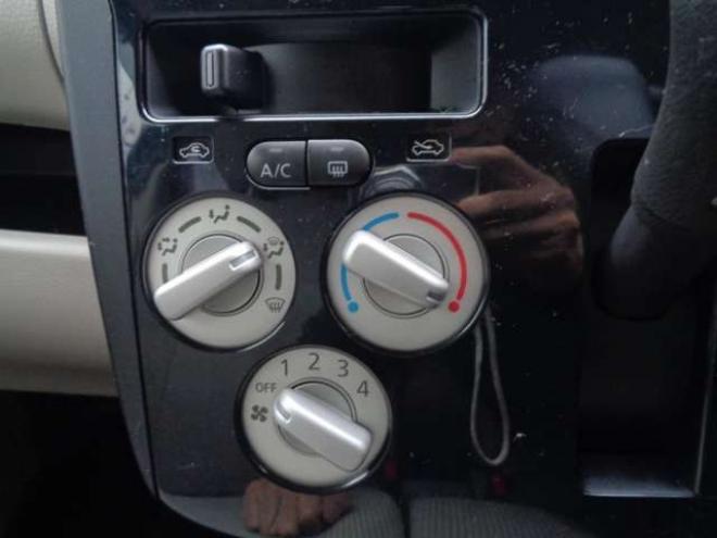 デイズS 4WD　純正ナビ　フルセグ　キーレス 660