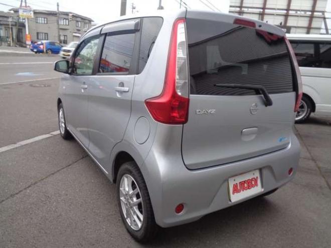 デイズS 4WD　純正ナビ　フルセグ　キーレス 660