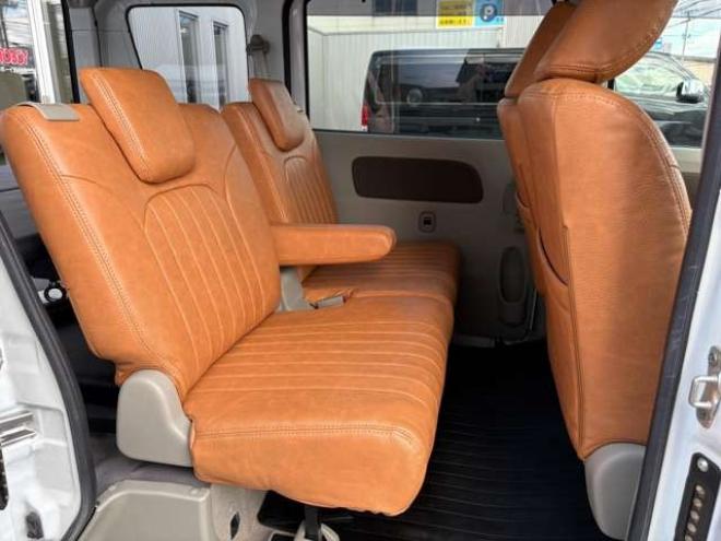 エブリィジョイン ターボ ハイルーフ 4WD　革調シートカバー　Body Lineベッドキッド　デイトナ15インチAW　キーレス　バックカメラ　Panasonicメモリナビ　Bluetooth　FM/AM　横滑り防止　衝突被害軽減システム　フォグランプ 660