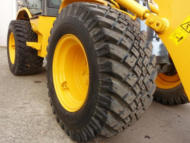 ホイールローダコマツ WA40-8　バケット容量0.5m3　