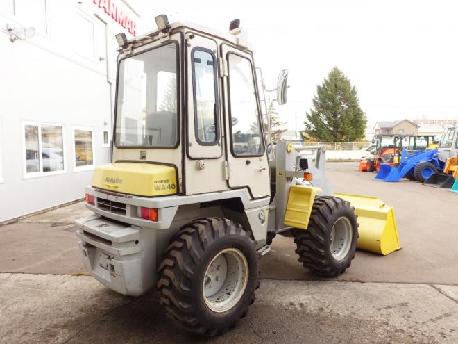 ホイールローダコマツ WA40-3　バケット容量0.5m3　