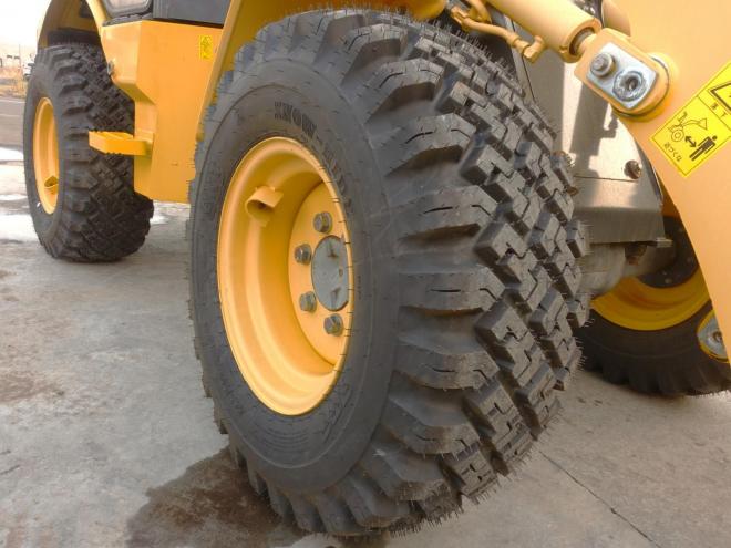 ホイールローダコマツ WA30-6　バケット容量0.4m3