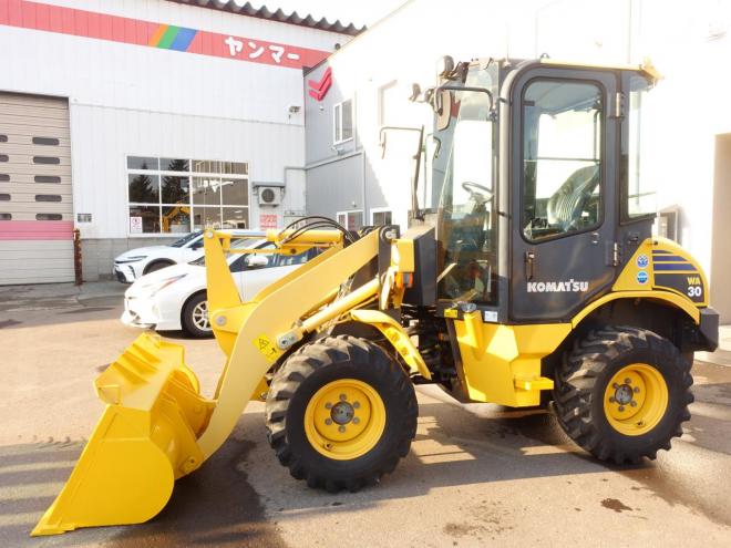 ホイールローダコマツ WA30-6　バケット容量0.4m3