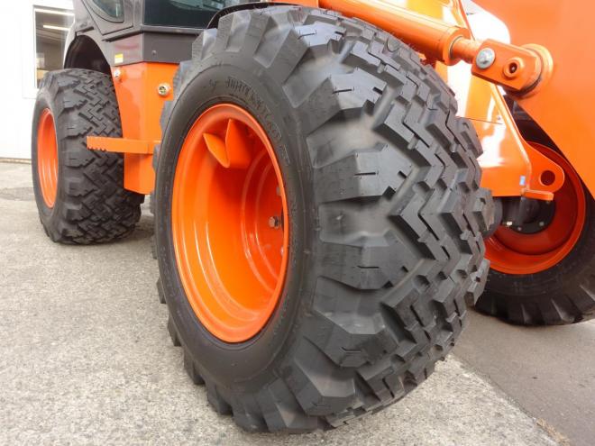 ホイールローダ日立 ZW50-5B  バケット容量0.6m3