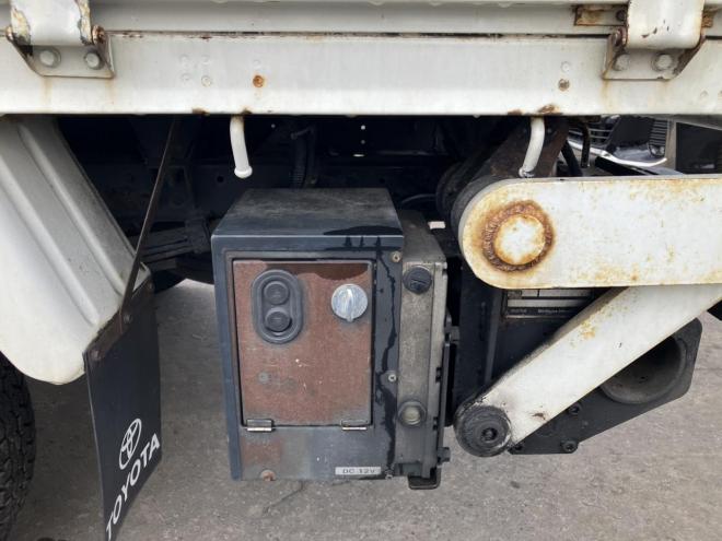 トヨエース4WD　平ボディ　パワーゲート付 