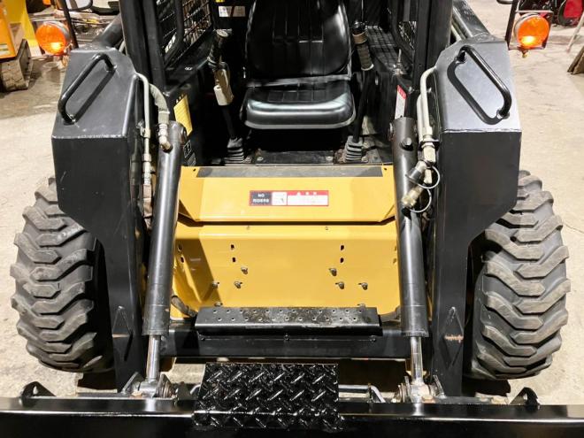 スキッドステアローダニューホランド　中古　LX565　建機