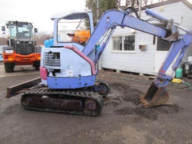 バックホーコマツPC28UU-2E