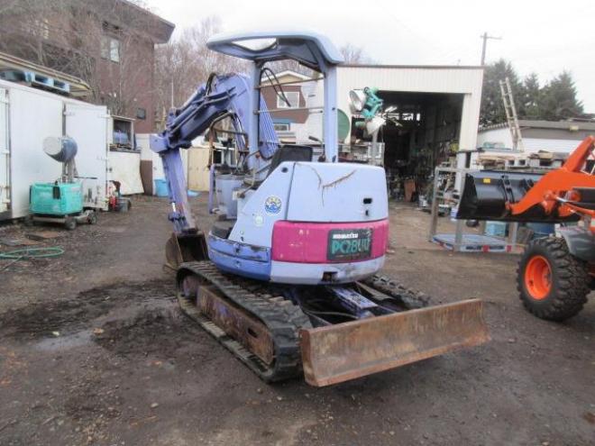 バックホーコマツPC28UU-2E