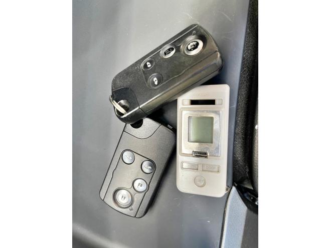 ステップワゴン2.0スパーダZ 4WD 5年保証 スマキー 両側パワスラ ナビ ETC 寒冷地仕様 禁煙 車検整備2年付 修復歴無