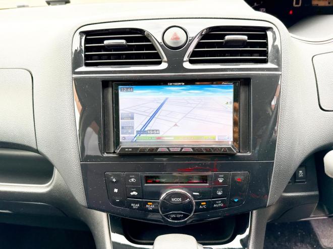 セレナ2.0Hスター Vエアロセレクション 4WD　ローンが不安な方＜優遇ローン＞　本州仕入　寒冷地仕様　エアロ　社外SDナビ　フルセグTV　両側パワースライド 4WD 2000 5Dr