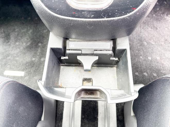 セレナ2.0Hスター Vエアロセレクション 4WD　ローンが不安な方＜優遇ローン＞　本州仕入　寒冷地仕様　エアロ　社外SDナビ　フルセグTV　両側パワースライド 4WD 2000 5Dr