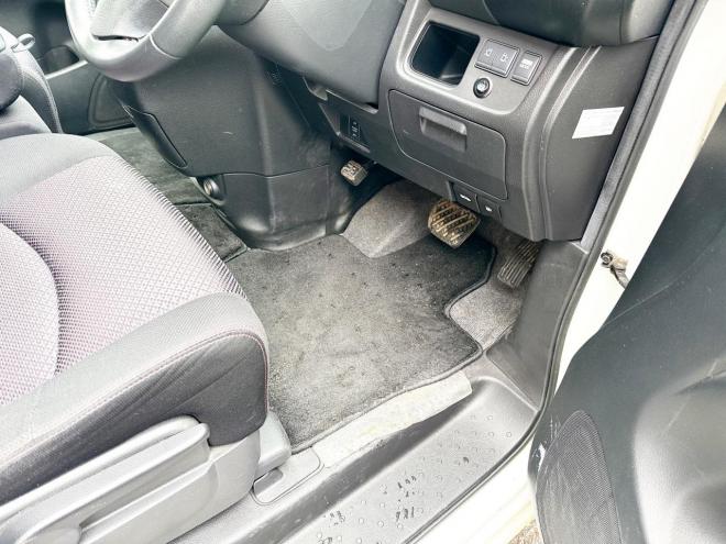 セレナ2.0Hスター Vエアロセレクション 4WD　ローンが不安な方＜優遇ローン＞　本州仕入　寒冷地仕様　エアロ　社外SDナビ　フルセグTV　両側パワースライド 4WD 2000 5Dr