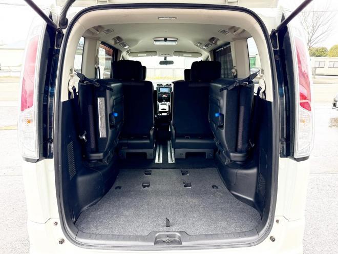 セレナ2.0Hスター Vエアロセレクション 4WD　ローンが不安な方＜優遇ローン＞　本州仕入　寒冷地仕様　エアロ　社外SDナビ　フルセグTV　両側パワースライド 4WD 2000 5Dr