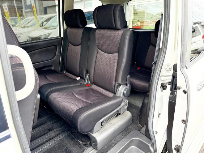 セレナ2.0Hスター Vエアロセレクション 4WD　ローンが不安な方＜優遇ローン＞　本州仕入　寒冷地仕様　エアロ　社外SDナビ　フルセグTV　両側パワースライド 4WD 2000 5Dr