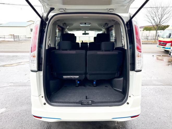 セレナ2.0Hスター Vエアロセレクション 4WD　ローンが不安な方＜優遇ローン＞　本州仕入　寒冷地仕様　エアロ　社外SDナビ　フルセグTV　両側パワースライド 4WD 2000 5Dr