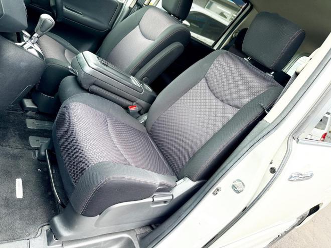 セレナ2.0Hスター Vエアロセレクション 4WD　ローンが不安な方＜優遇ローン＞　本州仕入　寒冷地仕様　エアロ　社外SDナビ　フルセグTV　両側パワースライド 4WD 2000 5Dr