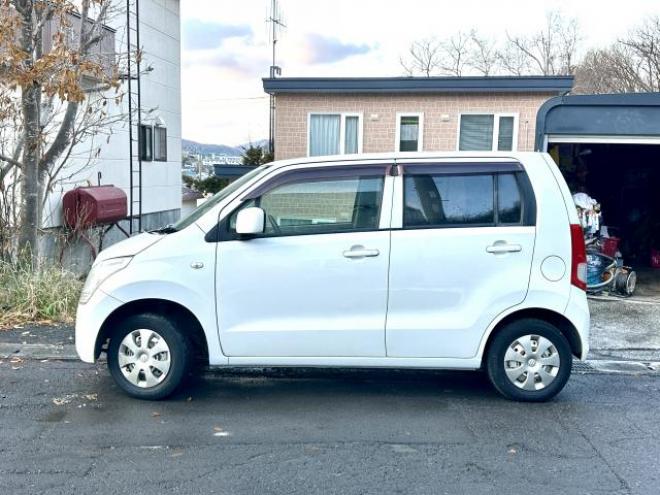 ワゴンR4WD 5速マニュアル　6万キロ　ABS  夏冬タイヤ 4WD 660 5Dr