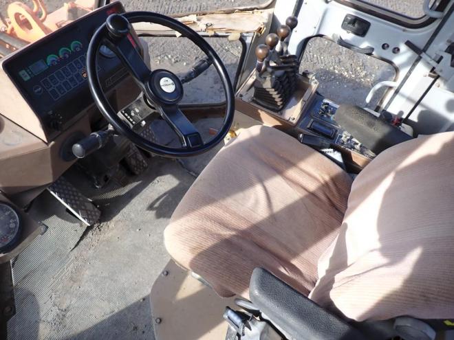 ホイールローダLX120　ワンタッチマルチプラウ＆バケット　恵庭ヤード