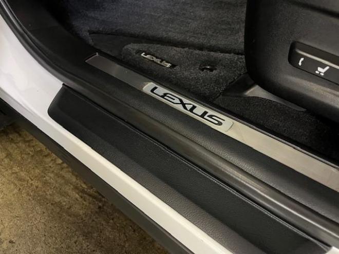 レクサスＲＸ４５０ｈ　Ｆスポーツ　本州仕入　レクサスセーフティセンス　寒冷地仕様　禁煙車　マークレビンソンプレミアム　ヘッドアップディスプレイ　純正２０インチＡＷ　純正１８ＡＷ＋スタッドレスタイヤ付　　電動パノラマルーフ　純正フレアレッドレザーシート　純正ナビ（フルセグ地デジ　Ｂｌｕｅｔｏｏｔｈ対応）＋バックカメラ＋全方位カメラ　パワーバックドア　プリクラッシュセーフティ　レーダークルーズコントロール　シートヒーター　前後ドラレコ　ステアリングヒーター　両席パワーシート　ＥＴＣ 4WD 3500 5Dr
