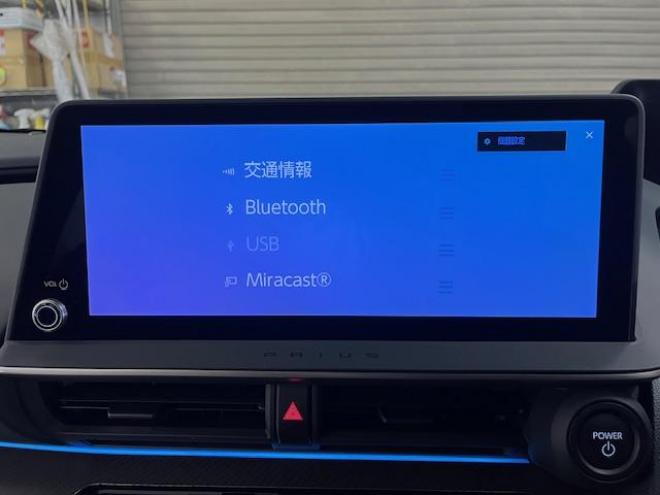 プリウスＺ　ワンオーナー　トヨタセーフティセンス　寒冷地仕様　禁煙車　純正１９インチＡＷ　社外１７ＡＷ＋スタッドレスタイヤ付　　純正ブラックレザーシート　純正ナビ（フルセグ地デジ　Ｂｌｕｅｔｏｏｔｈ対応）＋バックカメラ＋全方位カメラ　パワーバックドア　プリクラッシュセーフティ　レーダークルーズコントロール　純正エンジンスターター　シートヒーター＆クーラー　ドラレコ　ステアリングヒーター　パワーシート　ＥＴＣ 4WD 2000 4Dr