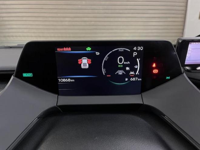 プリウスＺ　ワンオーナー　トヨタセーフティセンス　寒冷地仕様　禁煙車　純正１９インチＡＷ　社外１７ＡＷ＋スタッドレスタイヤ付　　純正ブラックレザーシート　純正ナビ（フルセグ地デジ　Ｂｌｕｅｔｏｏｔｈ対応）＋バックカメラ＋全方位カメラ　パワーバックドア　プリクラッシュセーフティ　レーダークルーズコントロール　純正エンジンスターター　シートヒーター＆クーラー　ドラレコ　ステアリングヒーター　パワーシート　ＥＴＣ 4WD 2000 4Dr