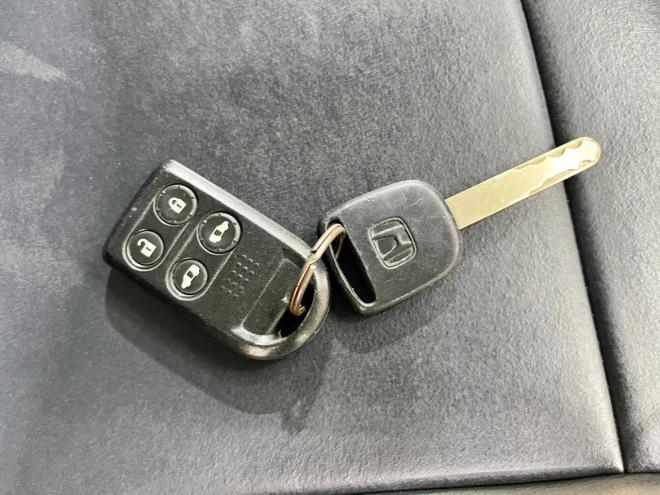 ステップワゴン2.0スパーダS 4WD 5年保証 パワスラ ナビTV Bカメ ETC 寒冷地仕様 禁煙 車検整備2年付 修復歴無