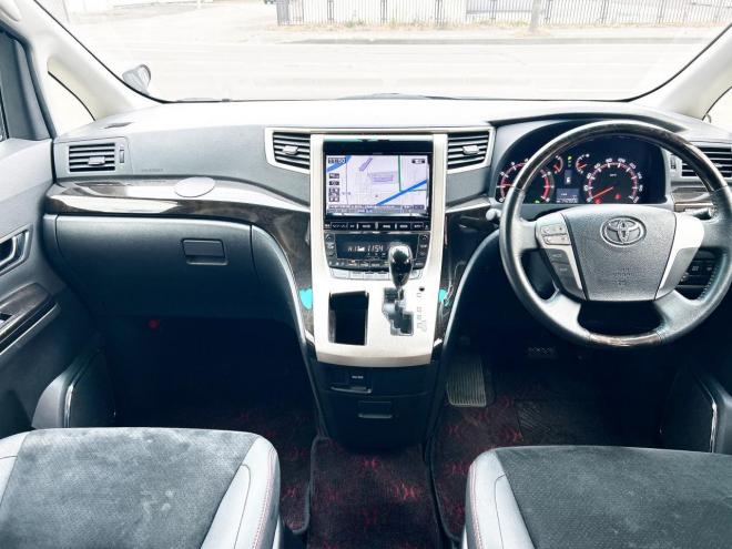 ヴェルファイア2.4Zゴールデンアイズ 4WD ローンが不安な方＜優遇ローン＞後期型　アルパイン8型ナビ　後席モニター　フルセグTV　両側パワースライド　電動リアゲート　HID　スマートキー　コーナーセンサー　　ハーフレザー 4WD 2400 5Dr