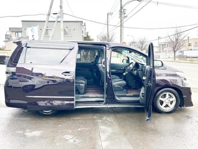 ヴェルファイア2.4Zゴールデンアイズ 4WD ローンが不安な方＜優遇ローン＞後期型　アルパイン8型ナビ　後席モニター　フルセグTV　両側パワースライド　電動リアゲート　HID　スマートキー　コーナーセンサー　　ハーフレザー 4WD 2400 5Dr