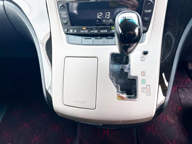 ヴェルファイア2.4Zゴールデンアイズ 4WD ローンが不安な方＜優遇ローン＞後期型　アルパイン8型ナビ　後席モニター　フルセグTV　両側パワースライド　電動リアゲート　HID　スマートキー　コーナーセンサー　　ハーフレザー 4WD 2400 5Dr