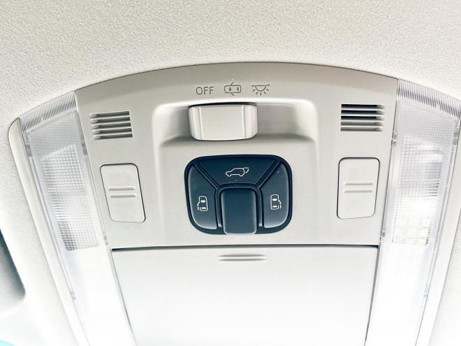 ヴェルファイア2.4Zゴールデンアイズ 4WD ローンが不安な方＜優遇ローン＞後期型　アルパイン8型ナビ　後席モニター　フルセグTV　両側パワースライド　電動リアゲート　HID　スマートキー　コーナーセンサー　　ハーフレザー 4WD 2400 5Dr