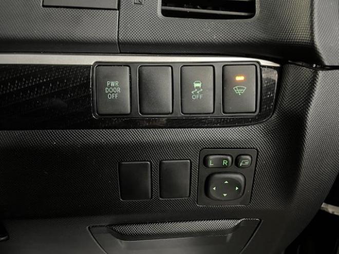 エスティマアエラス　本州仕入　後期型　寒冷地仕様　禁煙車　ＷＡＫＯＳバリアスコーティング済　純正１８インチＡＷ　社外１６ＡＷ＋スタッドレスタイヤ付　両側パワースライドドア　アルパイン９インチＨＤＤナビ（フルセグ地デジ　ＤＶＤ再生　Ｂｌｕｅｔｏｏｔｈ）＋バックカメラ　エンジンスターター　ＰＵＳＨスタート　スマートキー　クルーズコントロール　タイミングチェーン車　ＨＩＤ ヘッドライト　ビルトインＥＴＣ  4WD 2400 5Dr