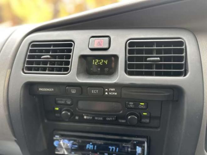 ハイラックスサーフ3.0 SSR-X ディーゼルターボ 4WD　サンルーフ　リフトアップ　ETC　パワステ　パワーウィンドウ　社外アルミ　ABS　キーレス　CDオーディオ 3000