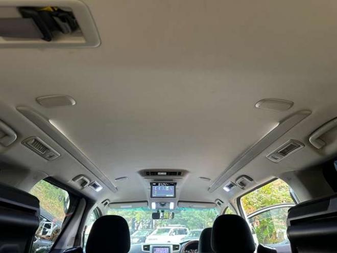 ヴェルファイア3.5 Z プラチナセレクションII 4WD　両側電動スライドドア　パワステ　パワーウィンドウ　ABS　クルーズコントロール　電動リアゲート　地デジナビ　バックカメラ　ETC　キーレス　純正アルミ　3列シート　後席モニター 3500